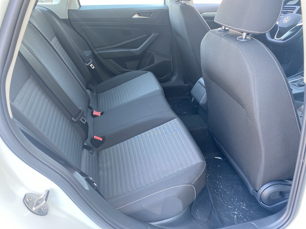 Vehicle image 12 of 31