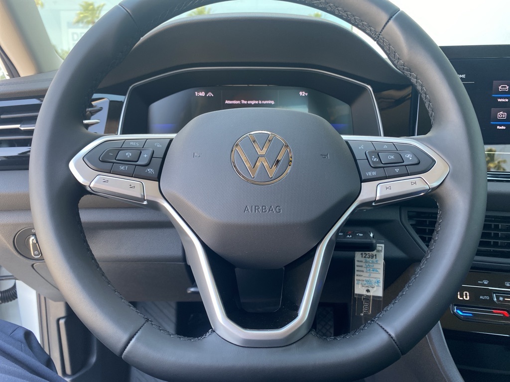 Vehicle image 16 of 31