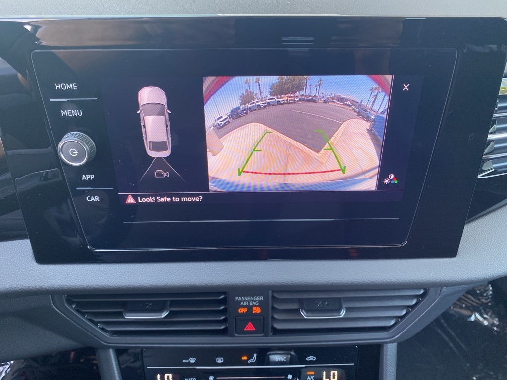 Vehicle image 19 of 31