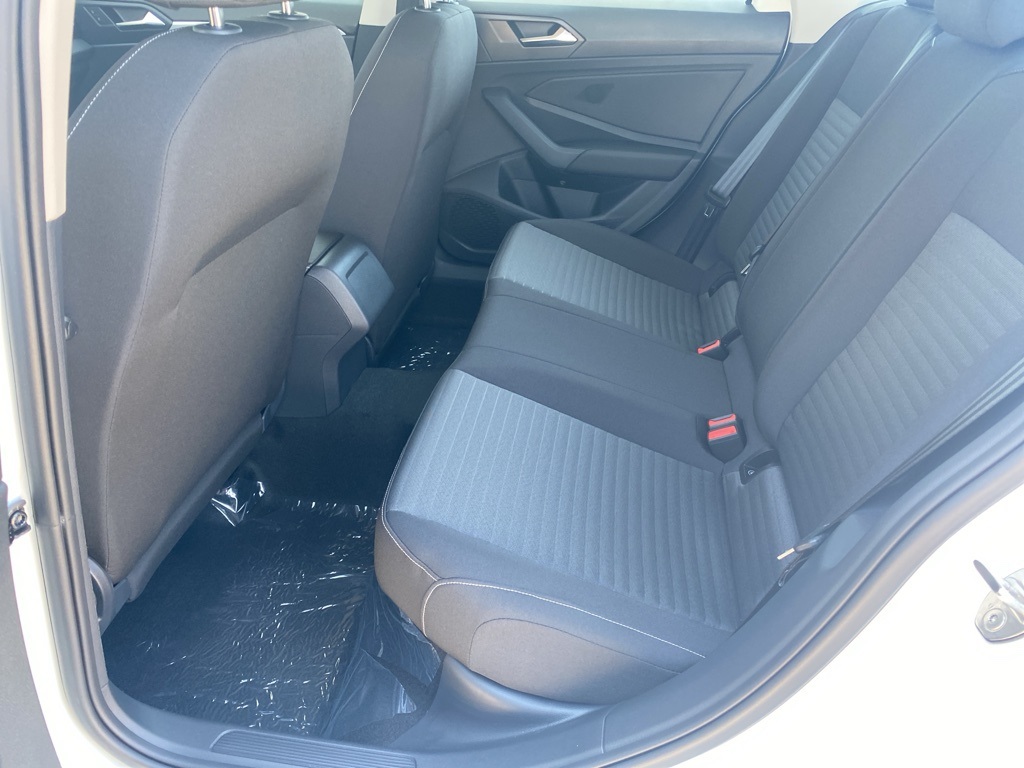 Vehicle image 13 of 31