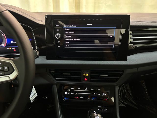 Vehicle image 20 of 40