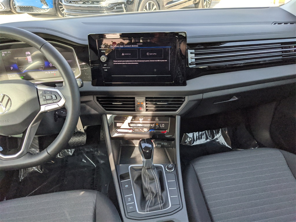 Vehicle image 13 of 25