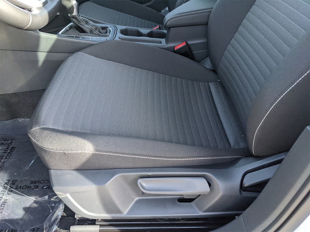 Vehicle image 12 of 25