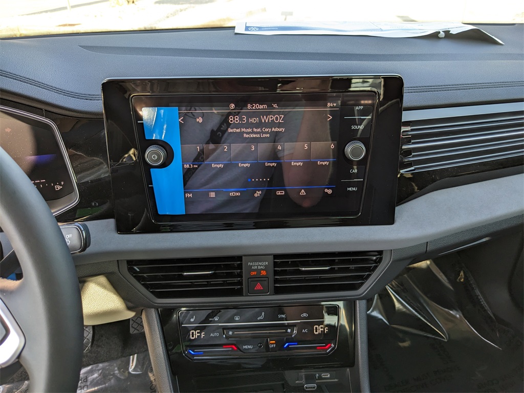 Vehicle image 16 of 27