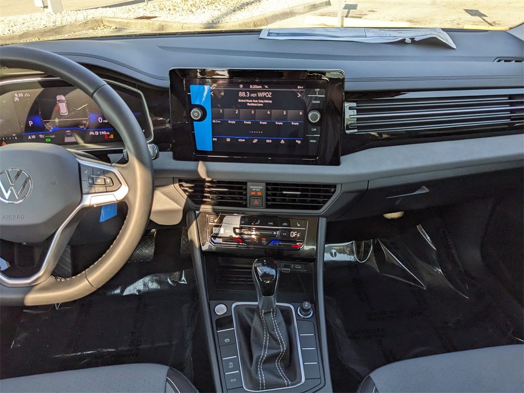 Vehicle image 13 of 27