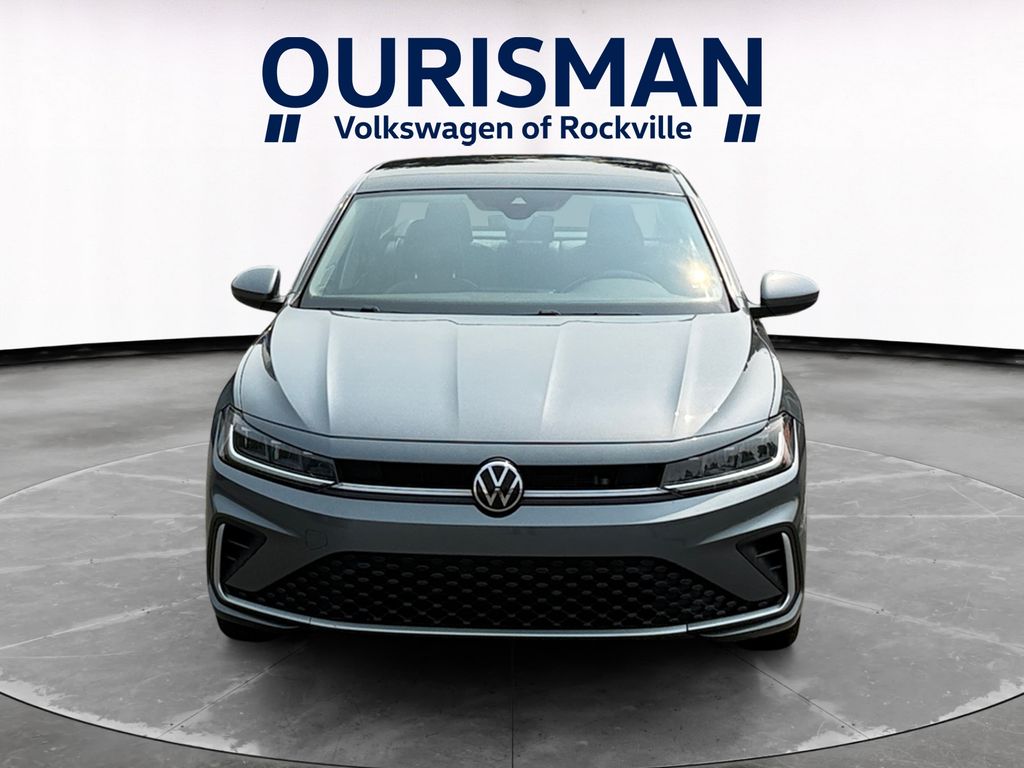 2025 Volkswagen Jetta SE Image 2 of 27