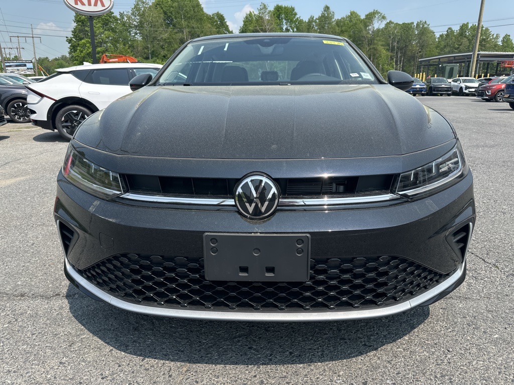 Vehicle image 5 of 17