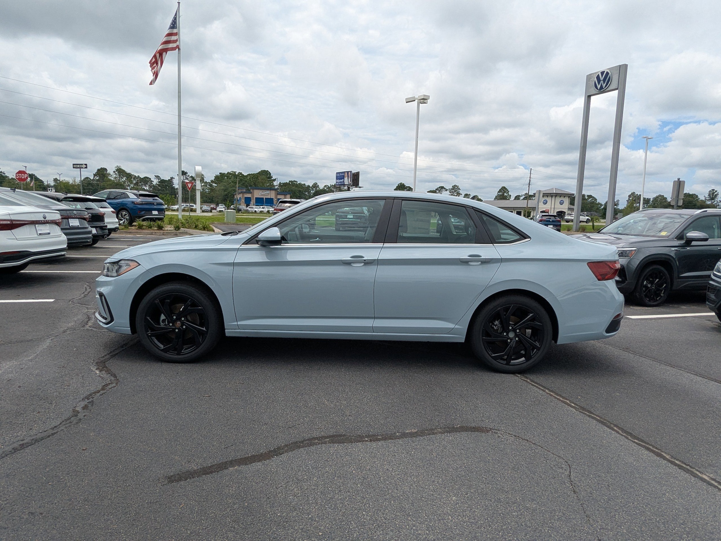 Vehicle image 4 of 34