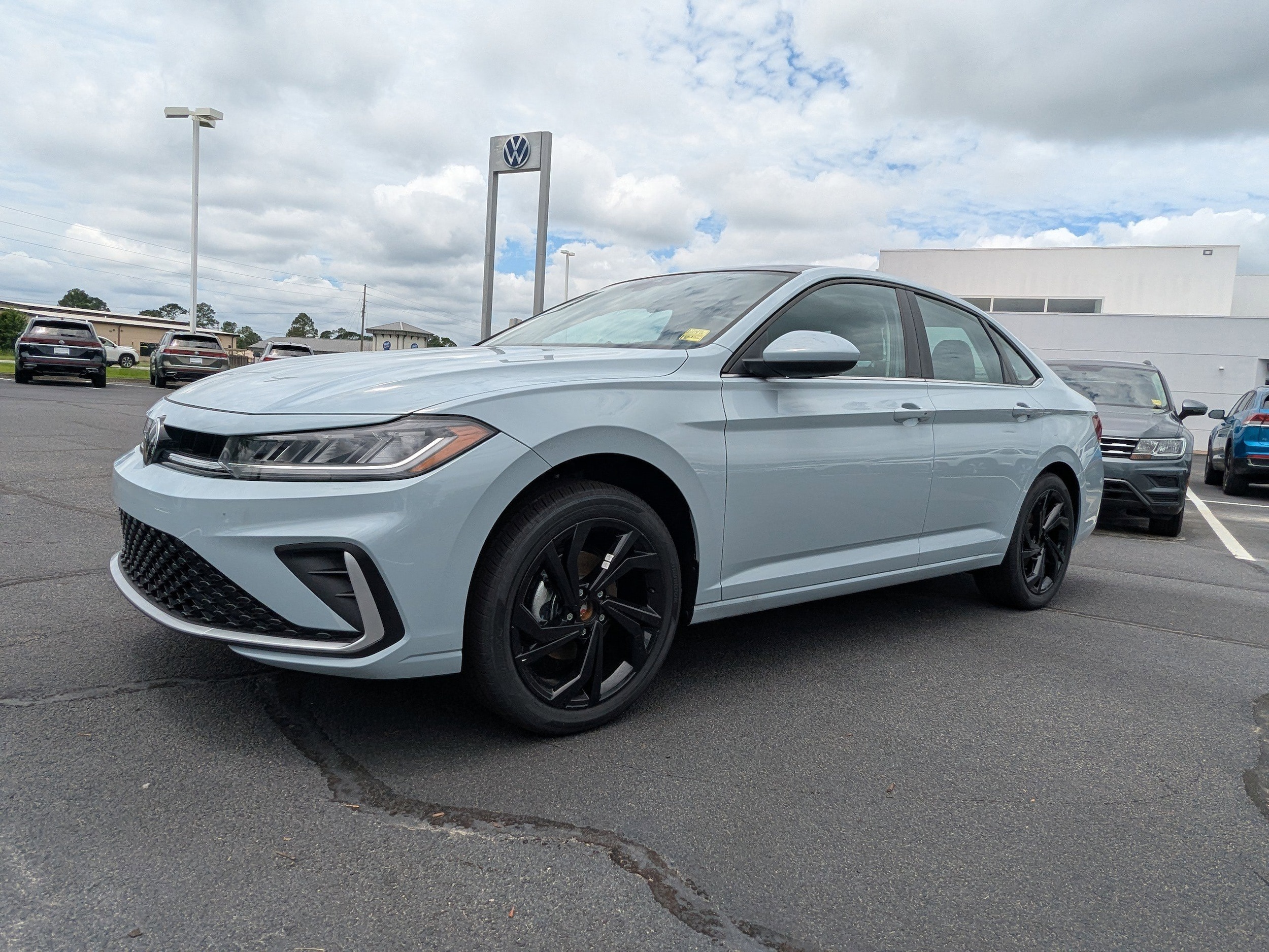 Vehicle image 3 of 34
