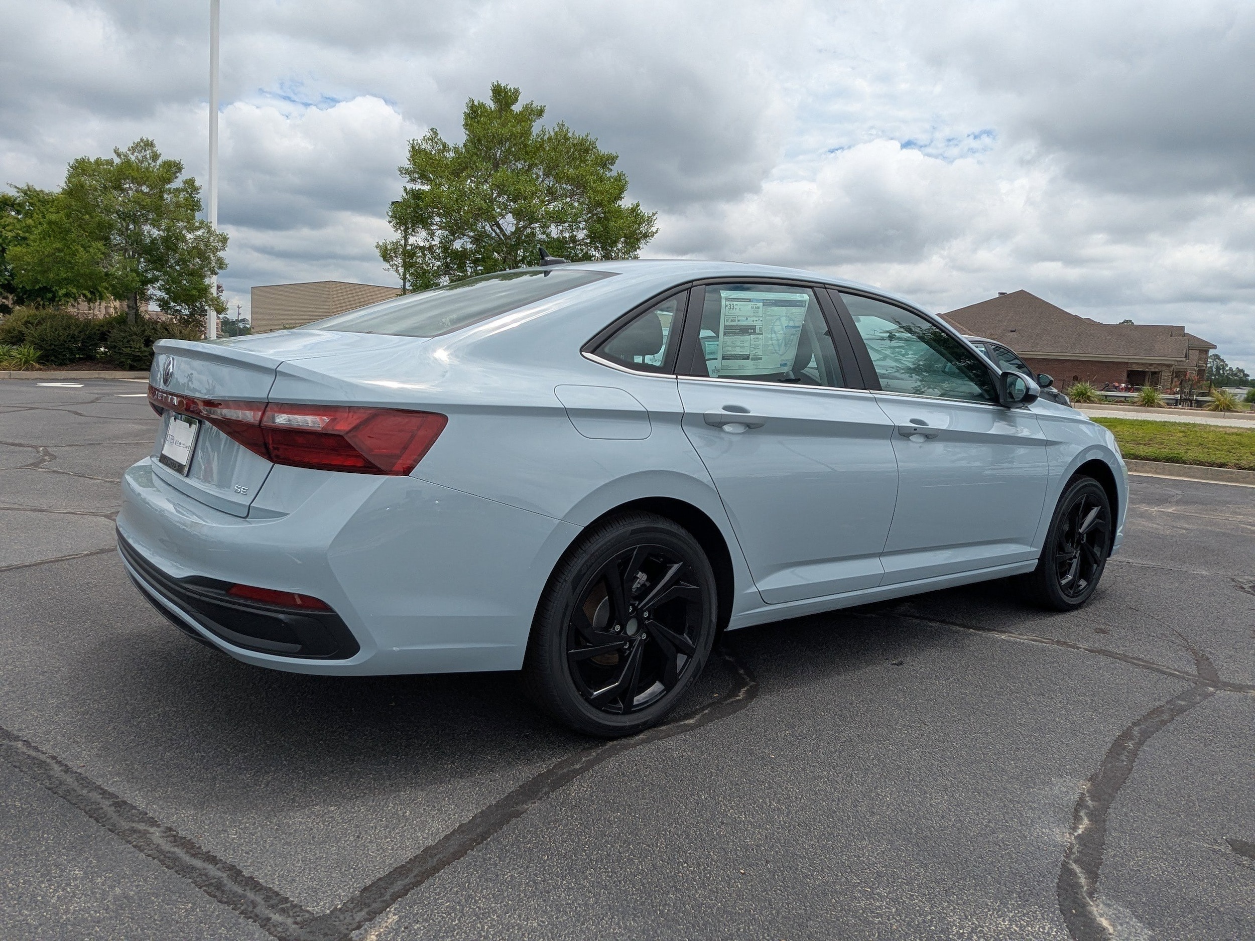 Vehicle image 7 of 34
