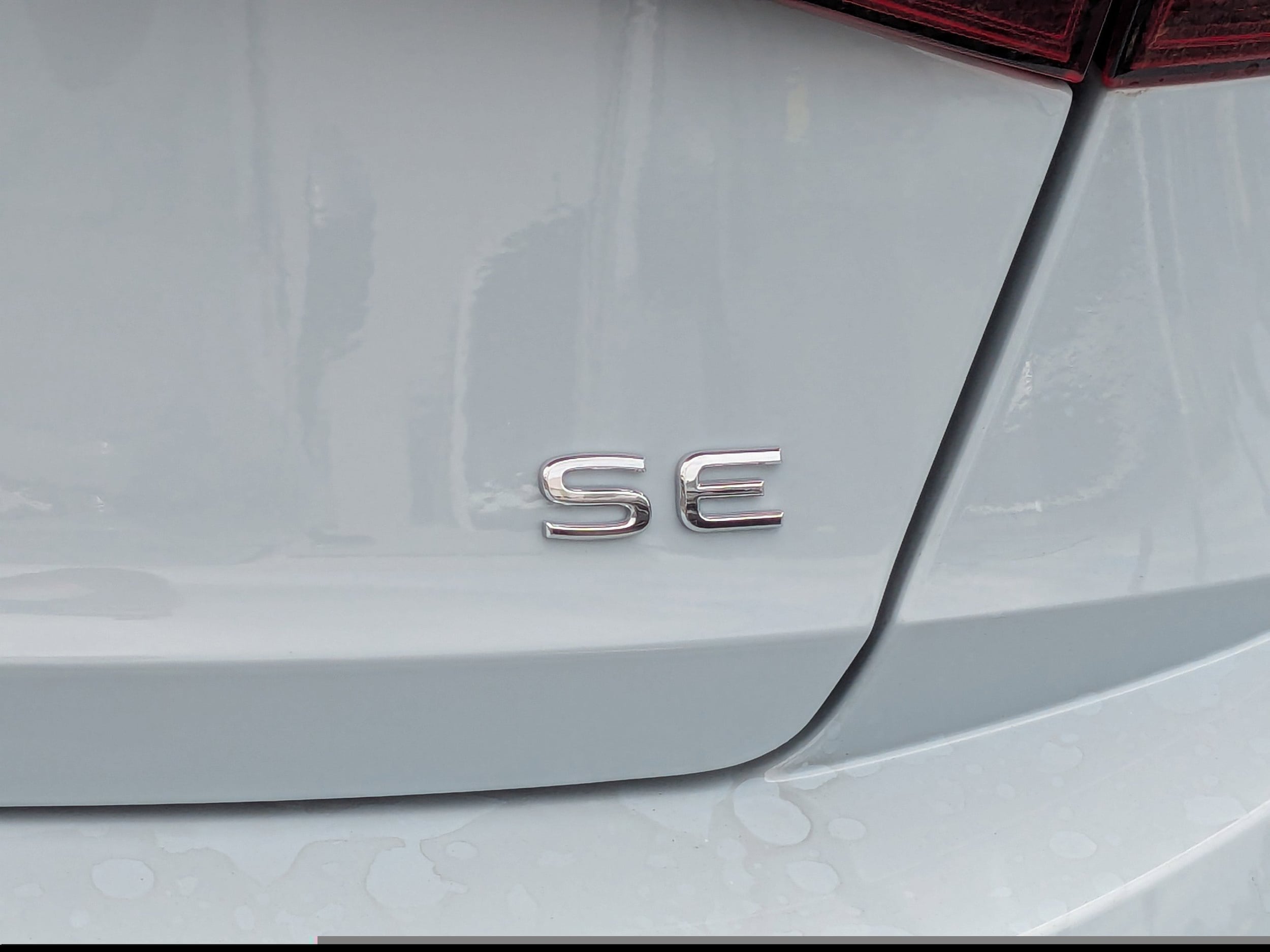 Vehicle image 14 of 34