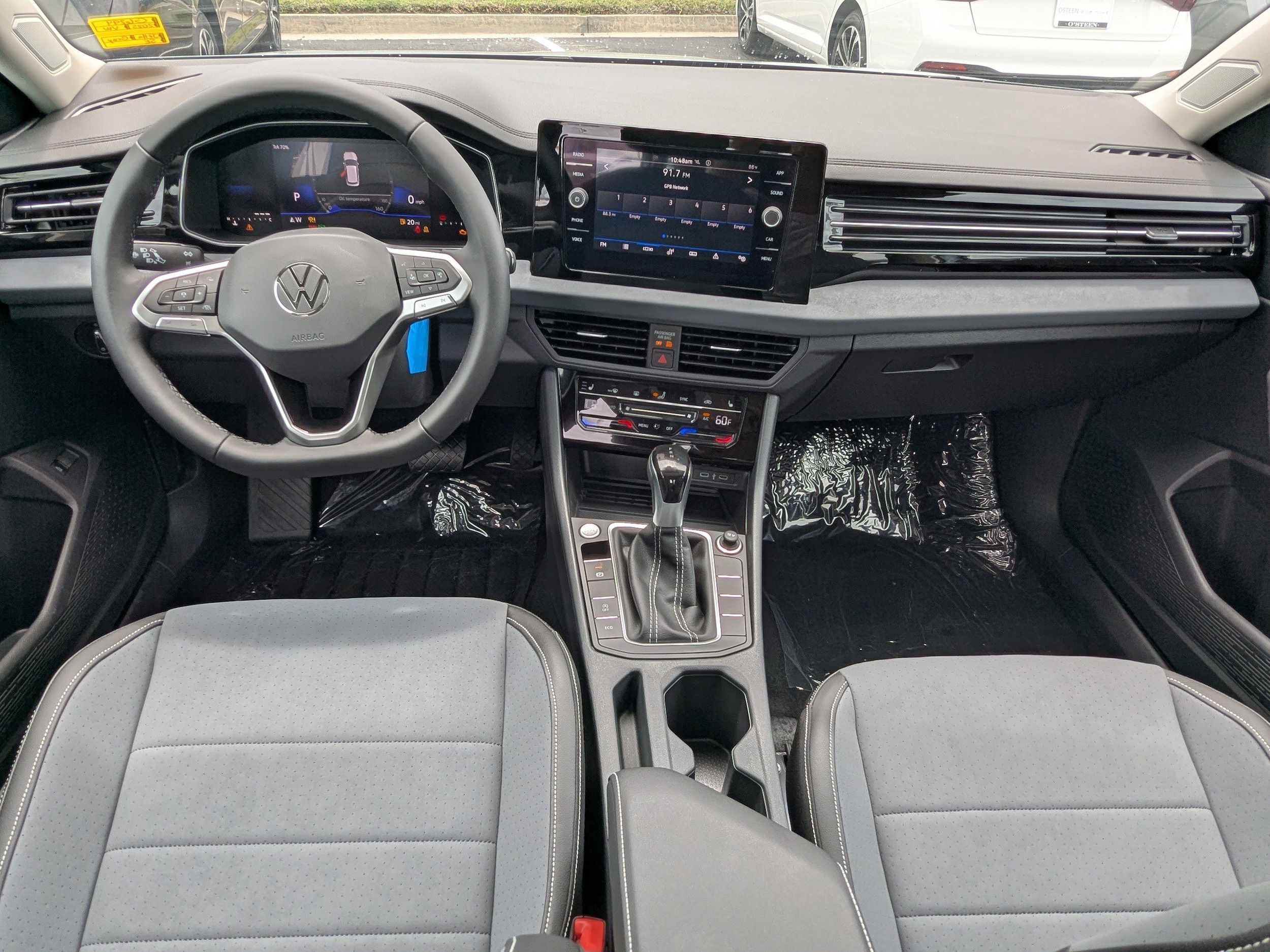 Vehicle image 15 of 34