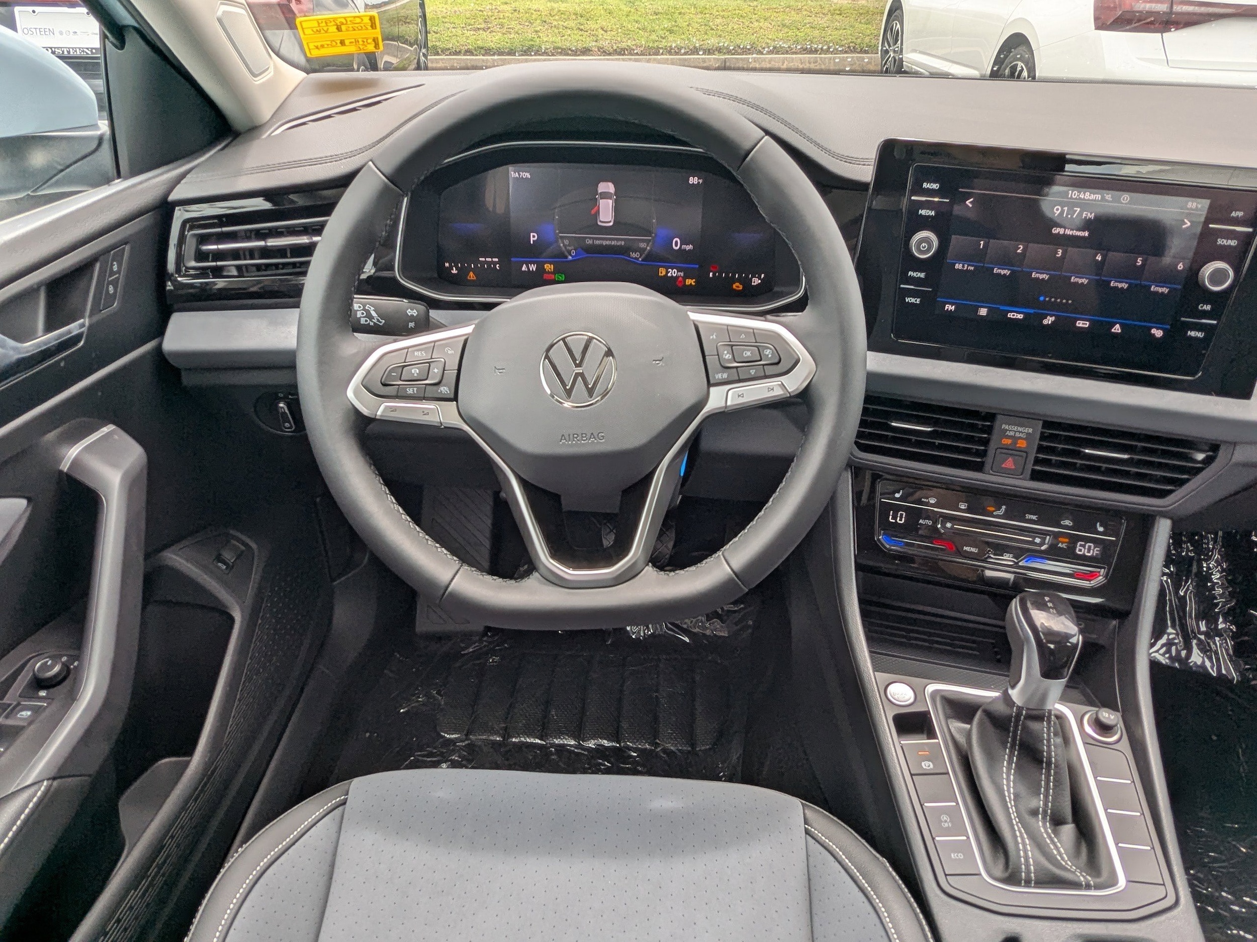 Vehicle image 16 of 34