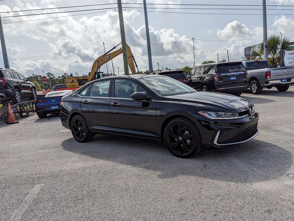 Vehicle image 4 of 29