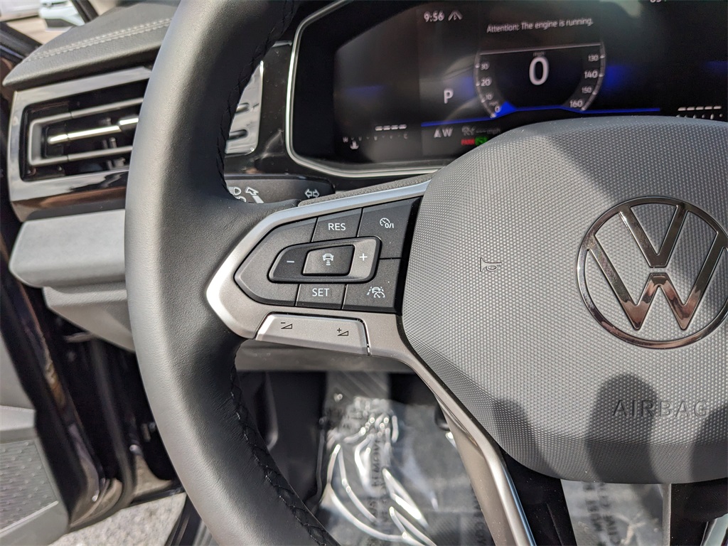Vehicle image 26 of 29