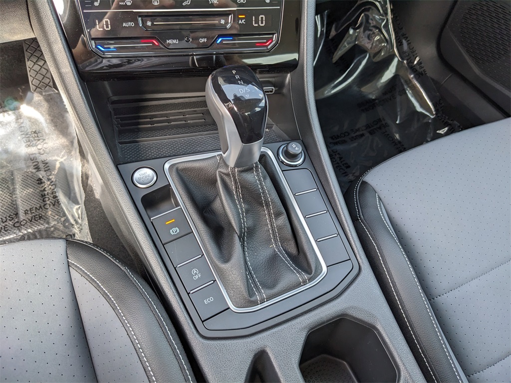 Vehicle image 23 of 29