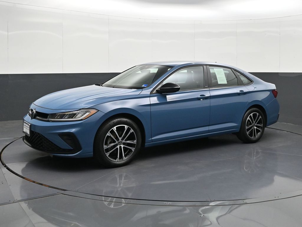 2025 Volkswagen Jetta Sport Image 1 of 43