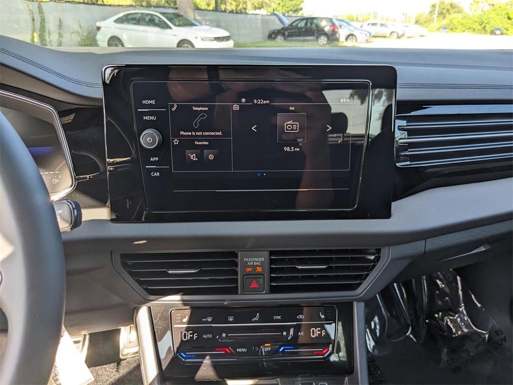 Vehicle image 15 of 27