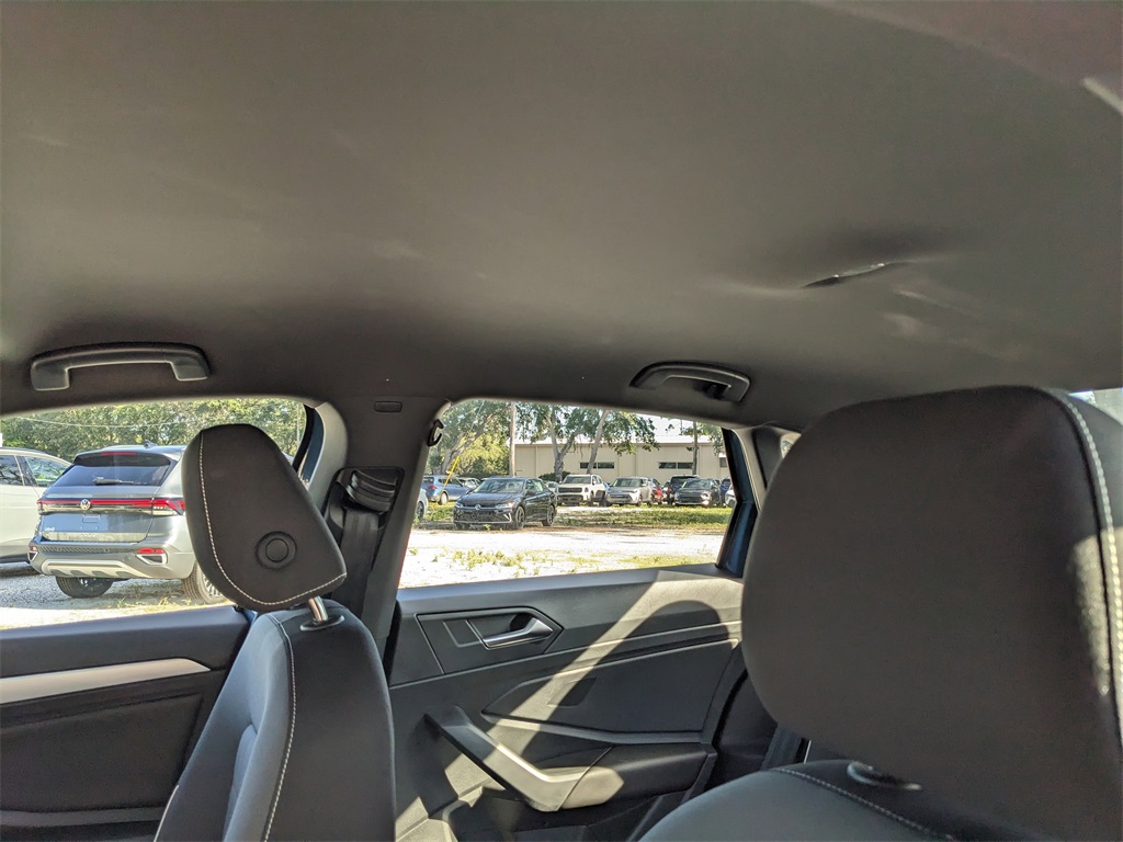 Vehicle image 26 of 27