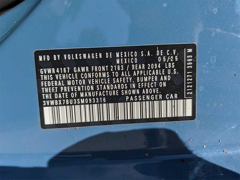 Vehicle image 21 of 27