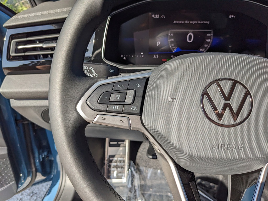 Vehicle image 16 of 27