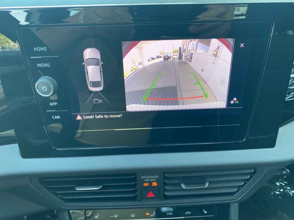 Vehicle image 20 of 31