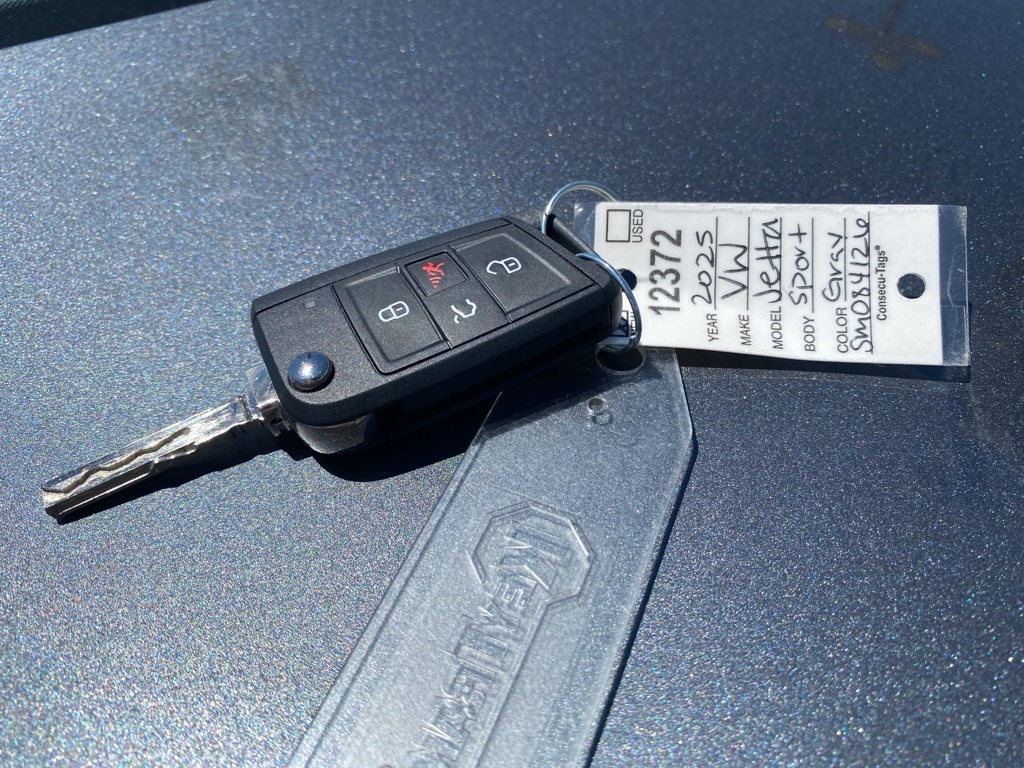 Vehicle image 24 of 31