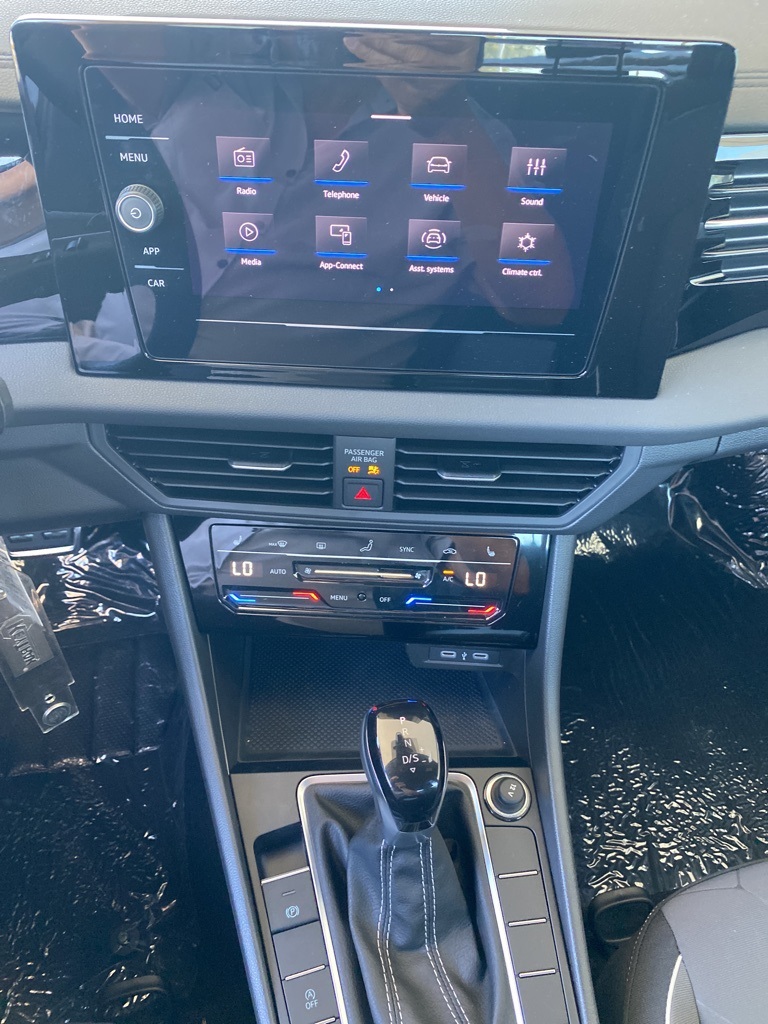 Vehicle image 28 of 31
