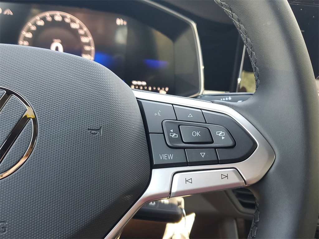 Vehicle image 30 of 31