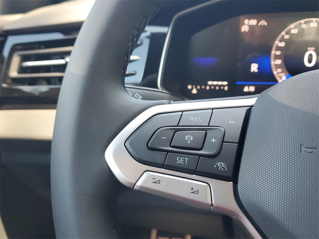Vehicle image 29 of 31