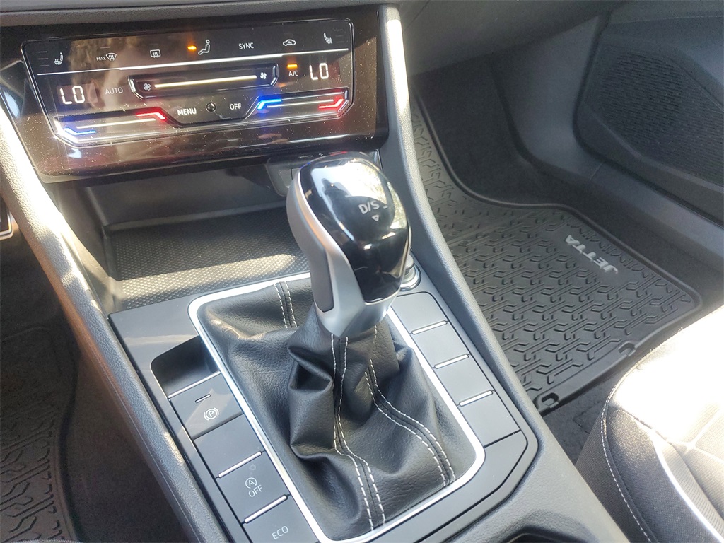 Vehicle image 27 of 31