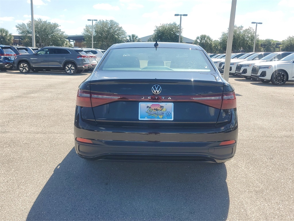 Vehicle image 7 of 31