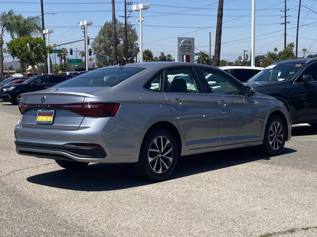 Vehicle image 4 of 17