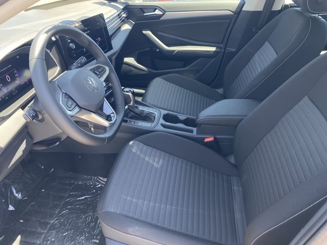 Vehicle image 10 of 17