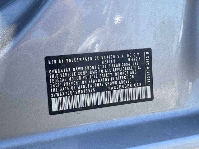 Vehicle image 16 of 17