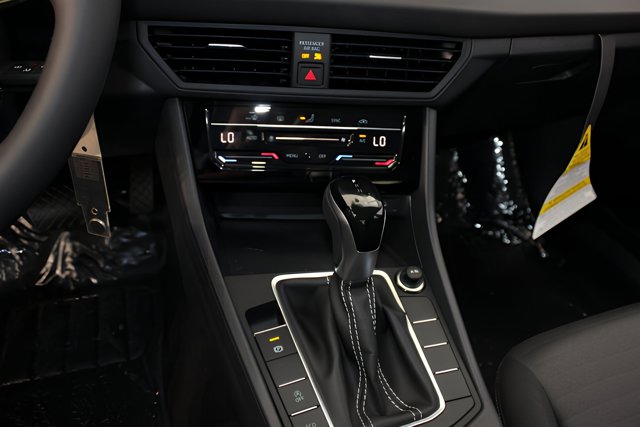 Vehicle image 22 of 30