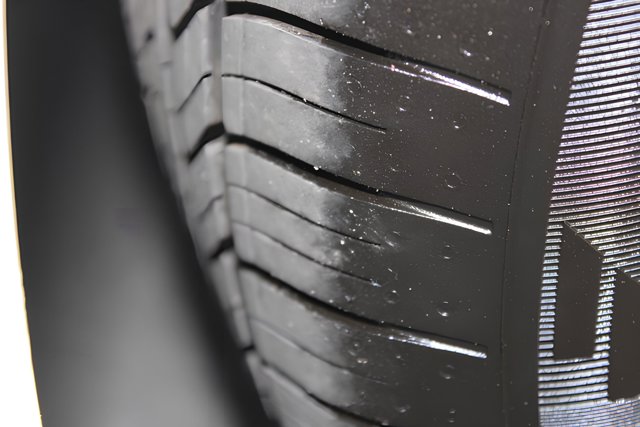 Vehicle image 8 of 30