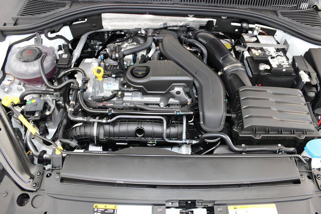 Vehicle image 27 of 30