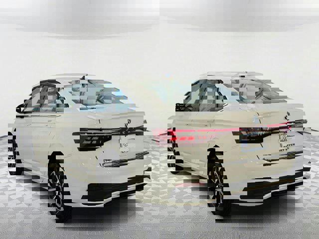 Vehicle image 5 of 30