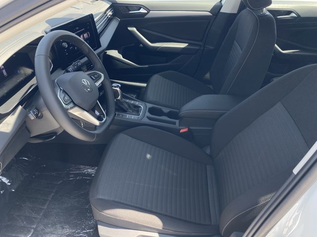 Vehicle image 10 of 17