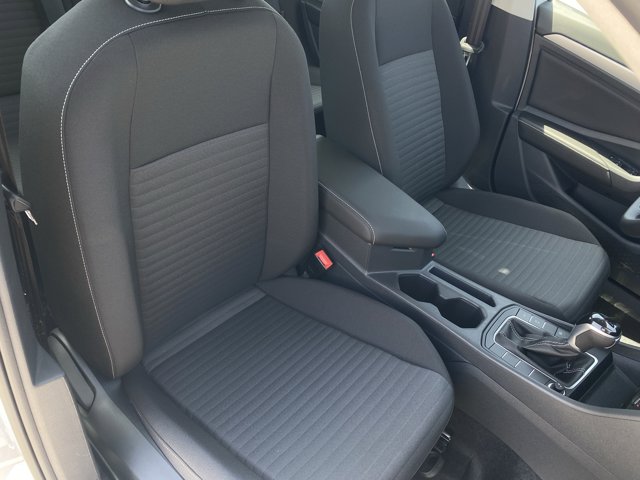 Vehicle image 7 of 17