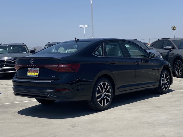 Vehicle image 4 of 18