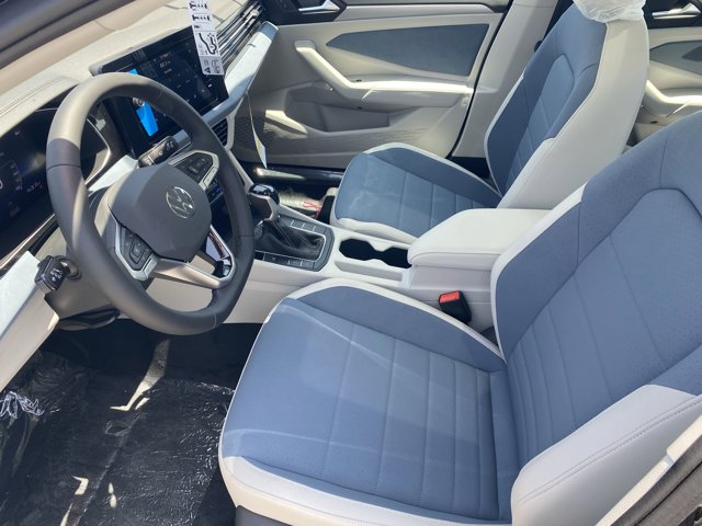 Vehicle image 18 of 18