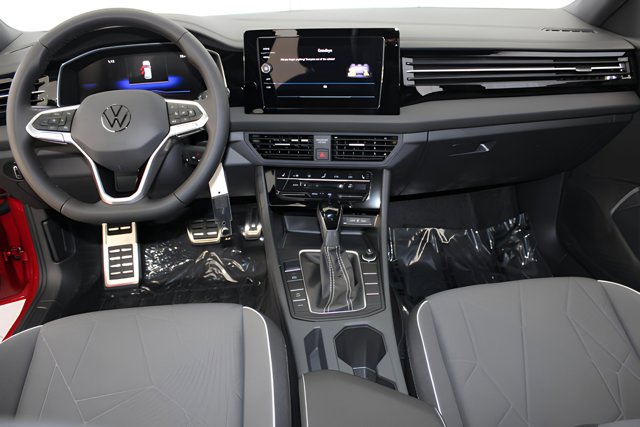 Vehicle image 10 of 31