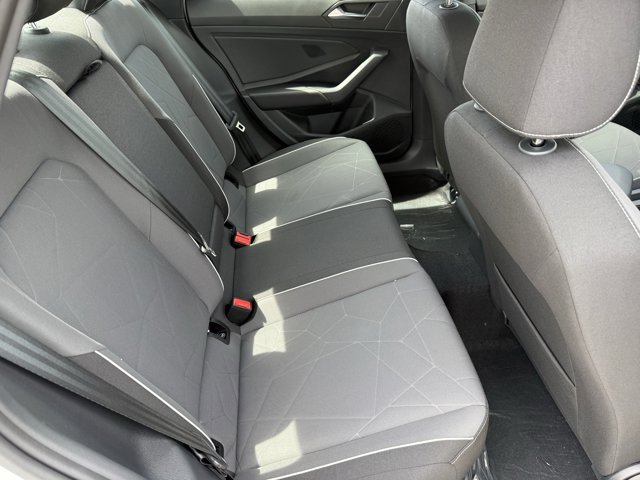 Vehicle image 7 of 16