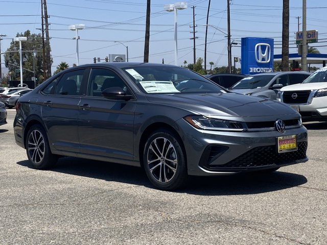 Vehicle image 3 of 16