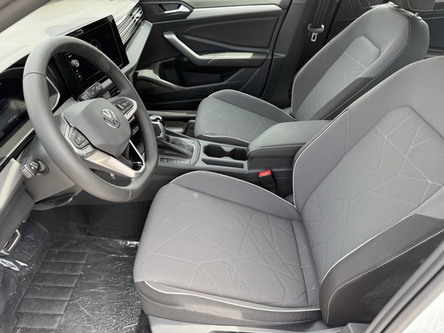 Vehicle image 16 of 16