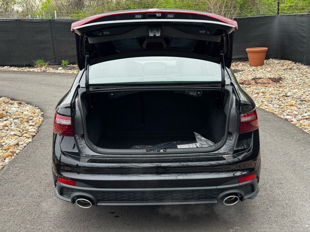 Vehicle image 15 of 35
