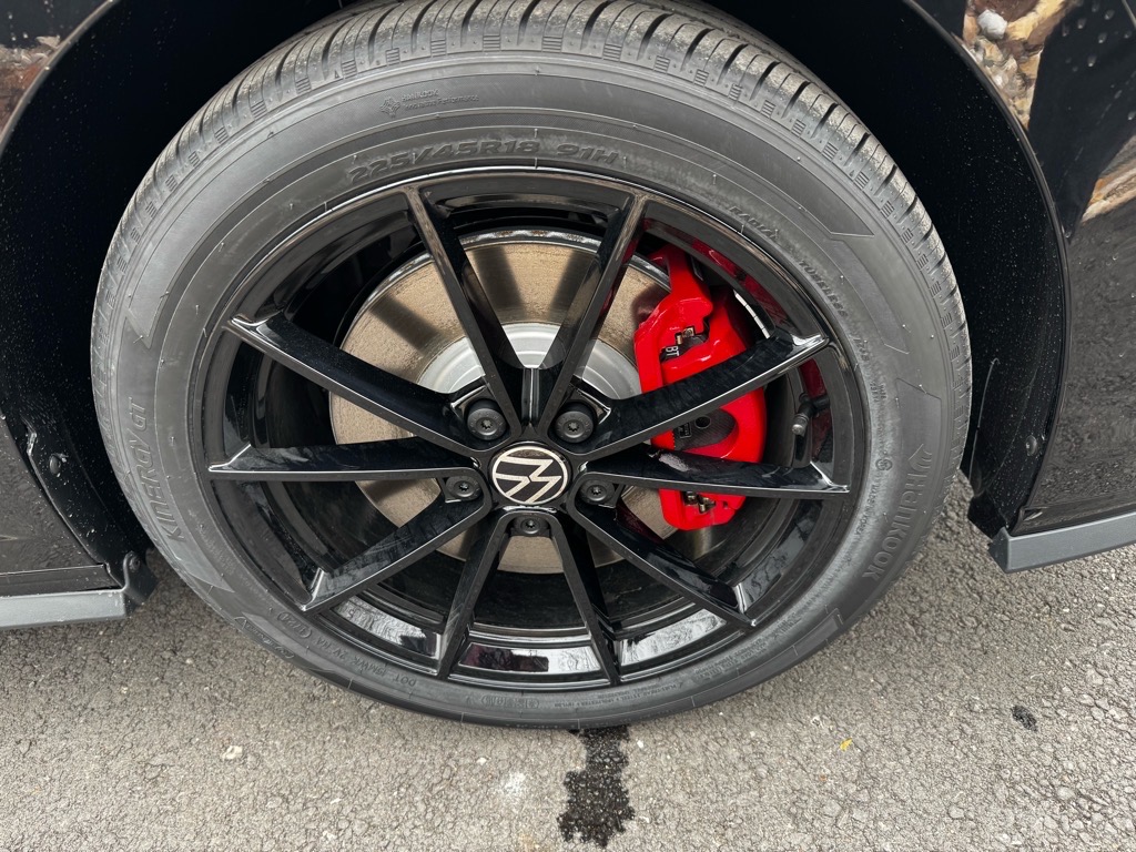 Vehicle image 9 of 35