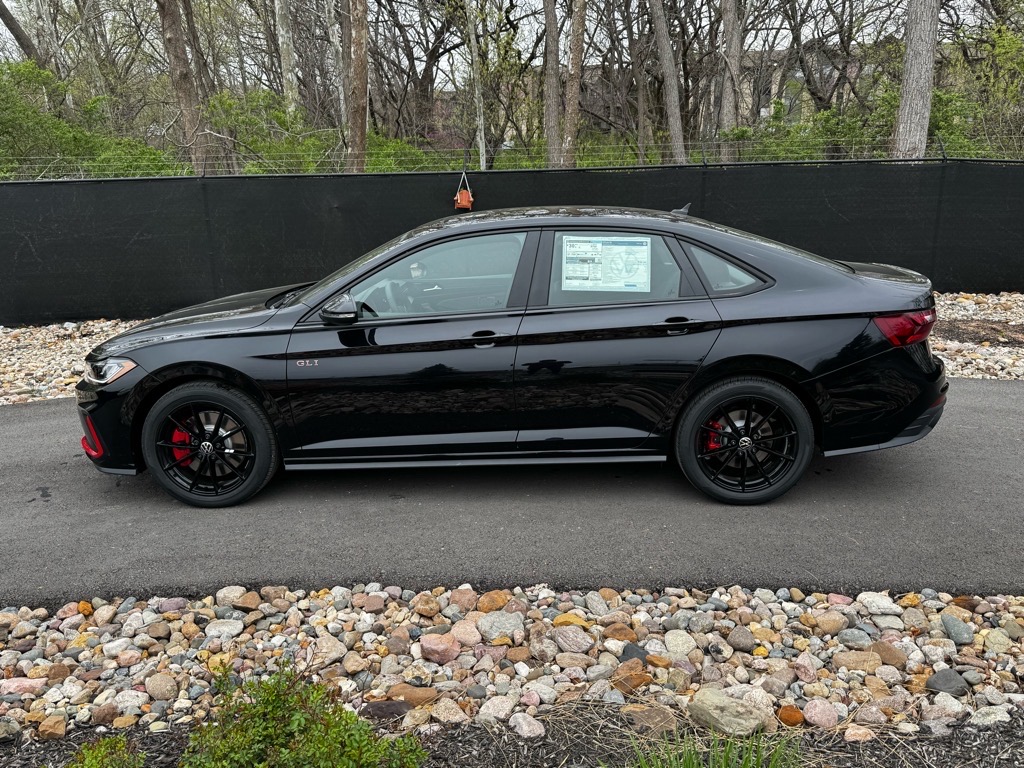 Vehicle image 8 of 35